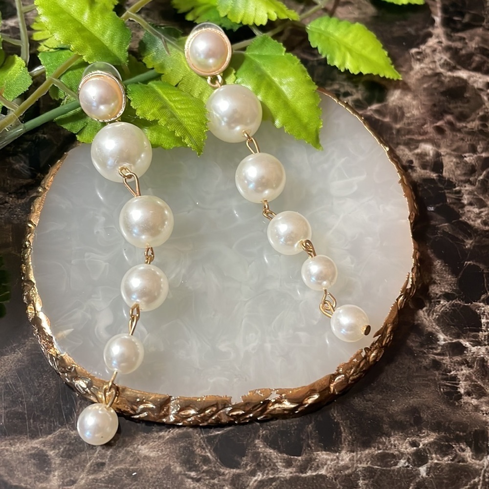 Elegant Pearl Drop Earrings - Picture 14 of 16